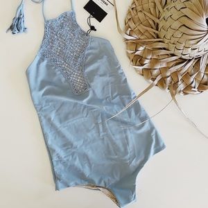 ACACIA • Teahupoo in Sky (P)